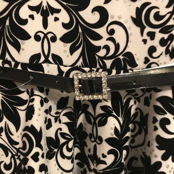 Dress - Picture 5 of 7